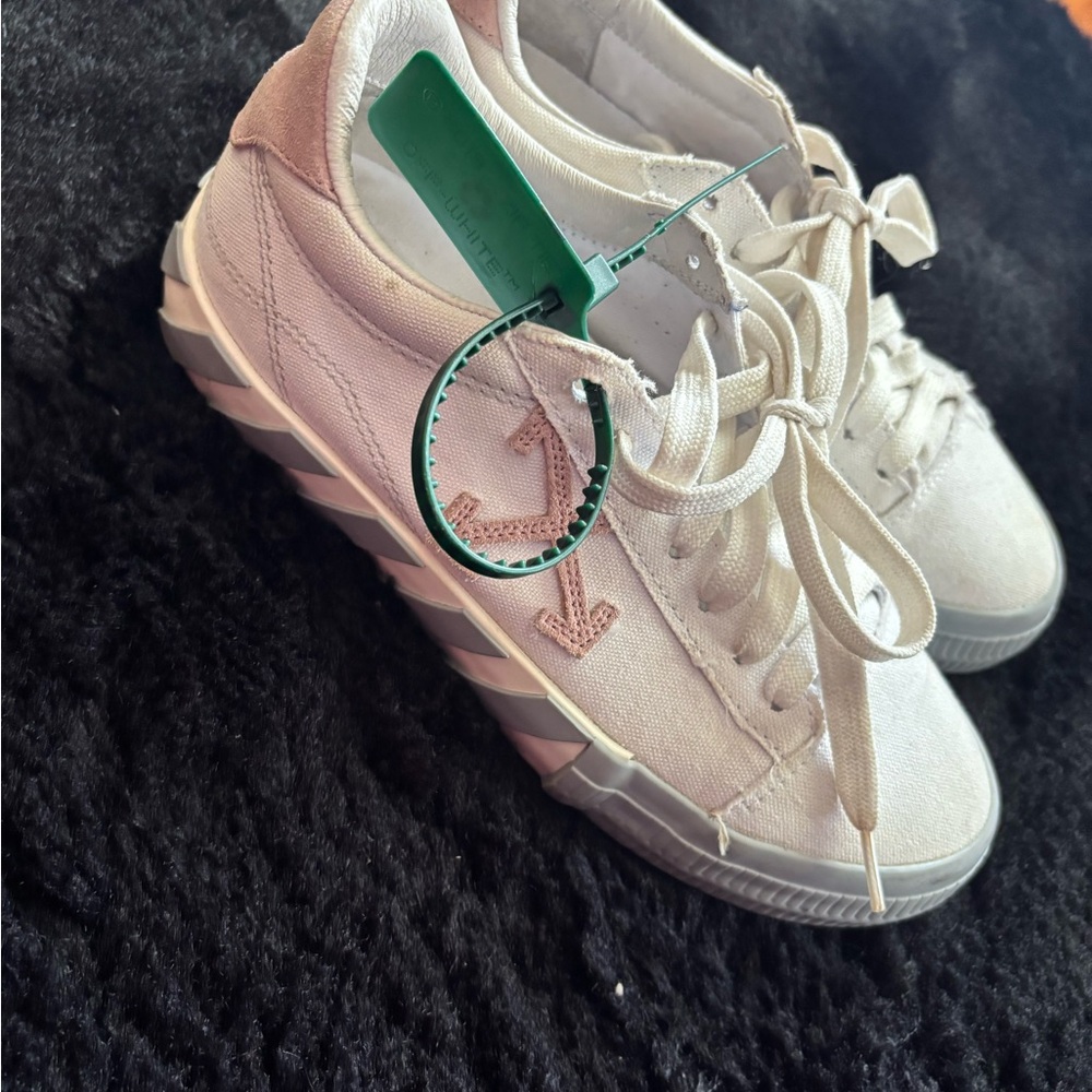 Off-White Vulcanized Sneakers